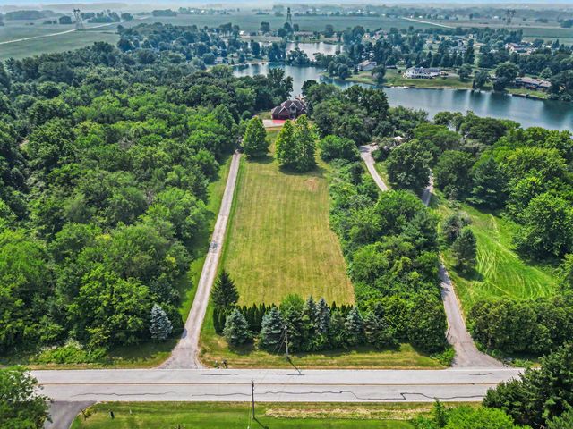 1103 W 163rd Avenue, Crown Point, IN 46307