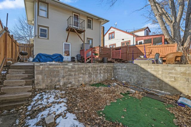 2014 Thomas Avenue N, Minneapolis, MN 55411