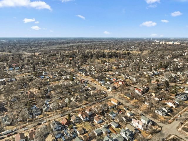 2014 Thomas Avenue N, Minneapolis, MN 55411