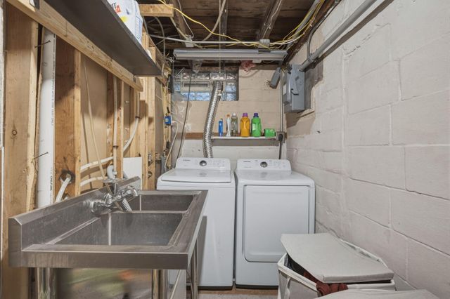 2014 Thomas Avenue N, Minneapolis, MN 55411