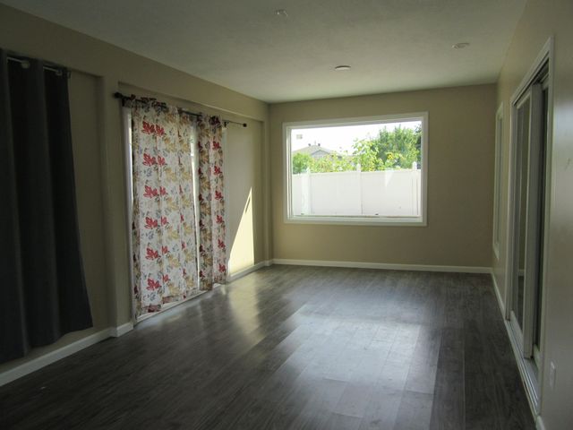 1206 15TH Avenue, Council Bluffs, IA 51501