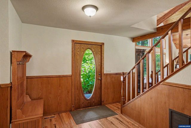 8930 NW Lorri Pl, Corvallis, OR 97330