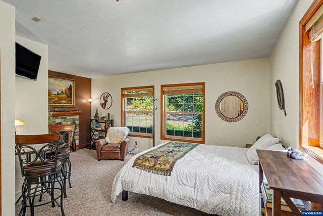 8930 NW Lorri Pl, Corvallis, OR 97330