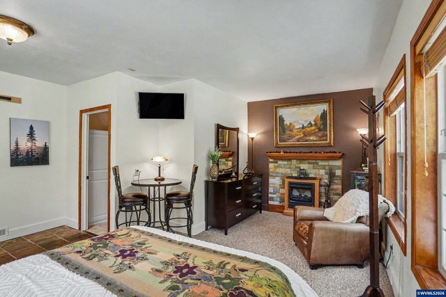 8930 NW Lorri Pl, Corvallis, OR 97330