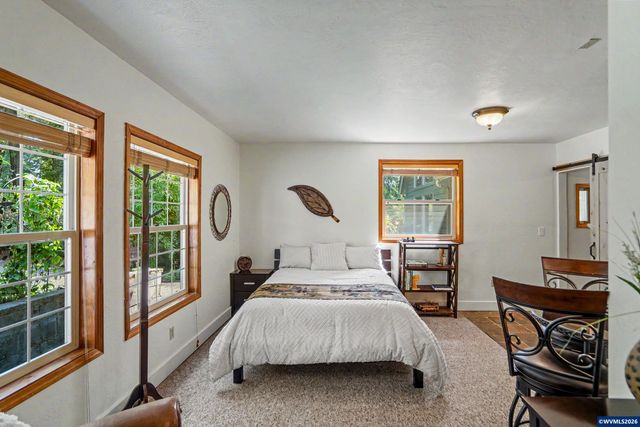 8930 NW Lorri Pl, Corvallis, OR 97330