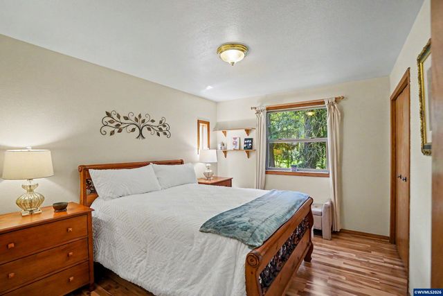 8930 NW Lorri Pl, Corvallis, OR 97330