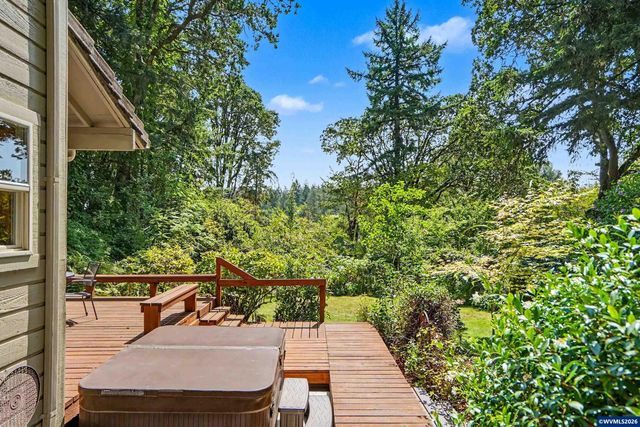 8930 NW Lorri Pl, Corvallis, OR 97330