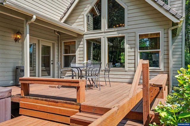 8930 NW Lorri Pl, Corvallis, OR 97330