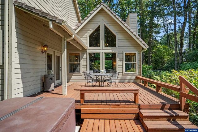 8930 NW Lorri Pl, Corvallis, OR 97330