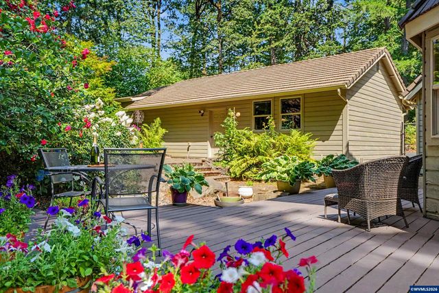 8930 NW Lorri Pl, Corvallis, OR 97330