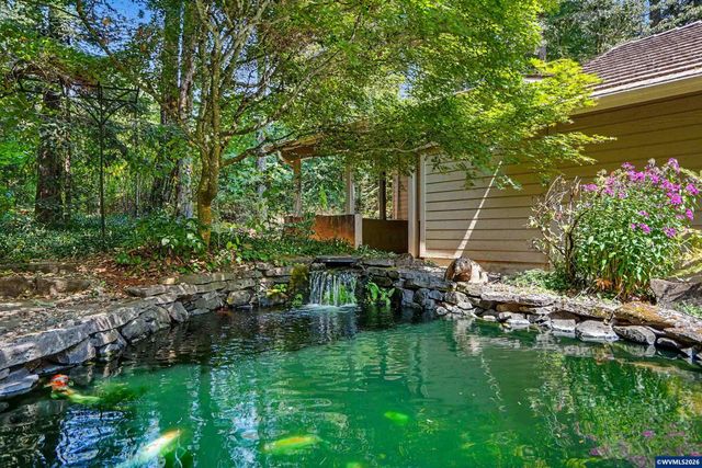 8930 NW Lorri Pl, Corvallis, OR 97330