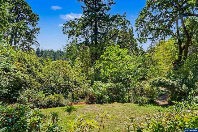 8930 NW Lorri Pl, Corvallis, OR 97330