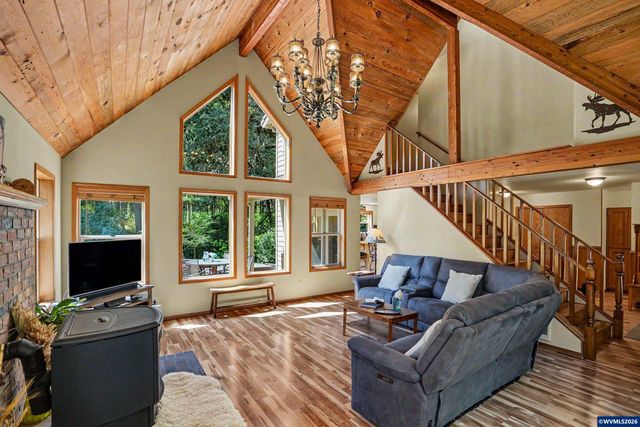 8930 NW Lorri Pl, Corvallis, OR 97330