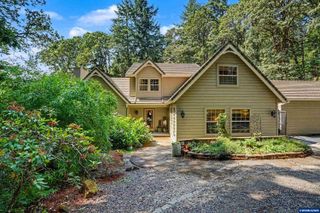 8930 NW Lorri Pl, Corvallis, OR 97330