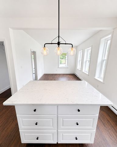 26 Maple St, Athol, MA 01331