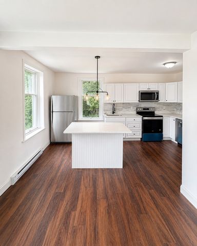 26 Maple St, Athol, MA 01331