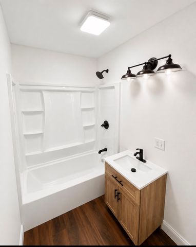 26 Maple St, Athol, MA 01331