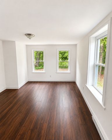26 Maple St, Athol, MA 01331