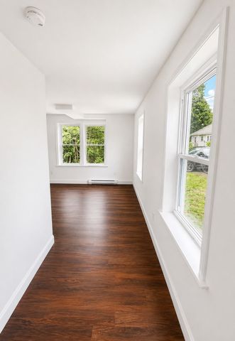 26 Maple St, Athol, MA 01331