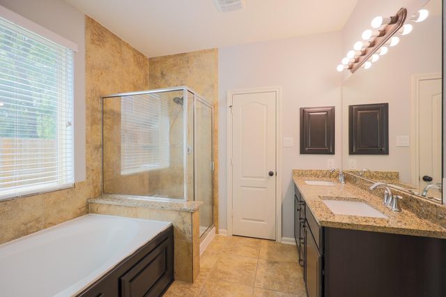 6707 Hunters Creek Lane, Baytown, TX 77521