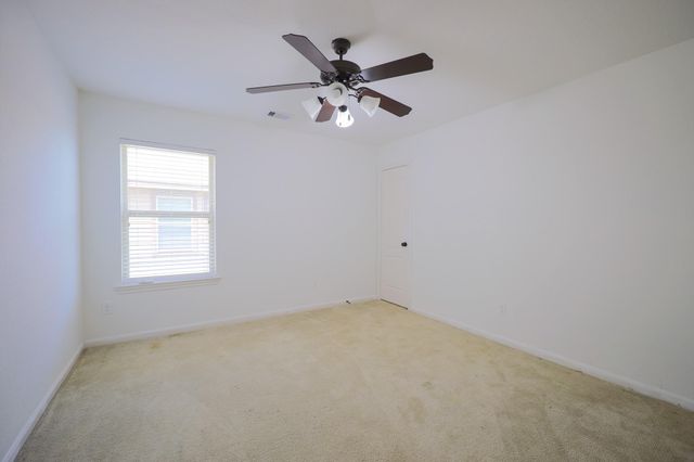 6707 Hunters Creek Lane, Baytown, TX 77521
