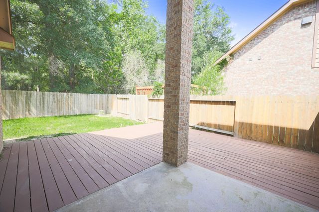 6707 Hunters Creek Lane, Baytown, TX 77521