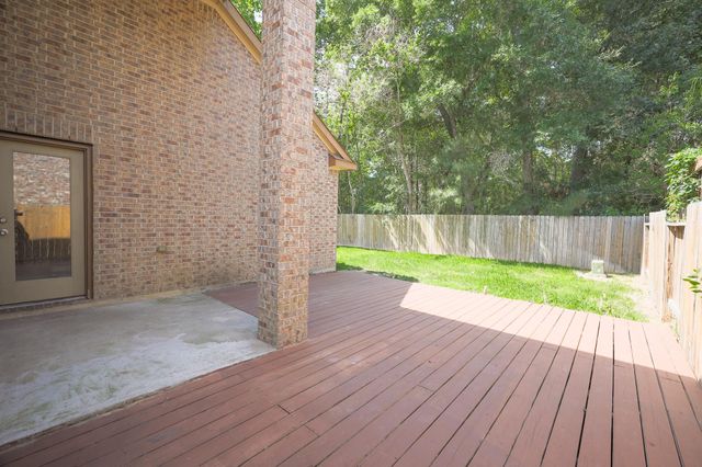 6707 Hunters Creek Lane, Baytown, TX 77521