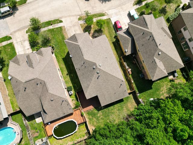 6707 Hunters Creek Lane, Baytown, TX 77521