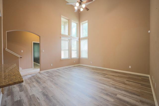 6707 Hunters Creek Lane, Baytown, TX 77521