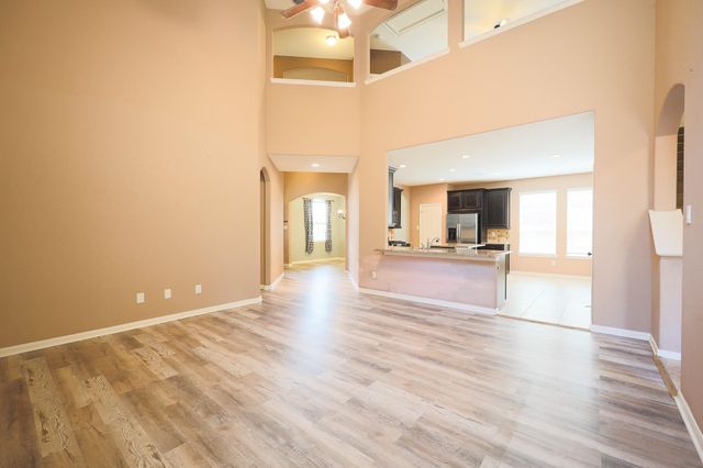 6707 Hunters Creek Lane, Baytown, TX 77521