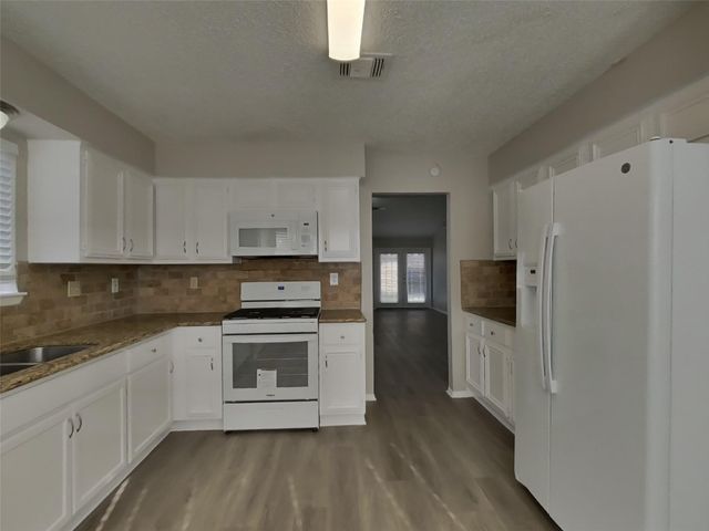 11118 Nepau Drive, Houston, TX 77477