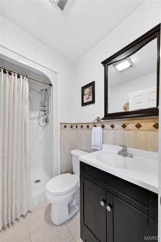 4632 Ringer Road, St Louis, MO 63129