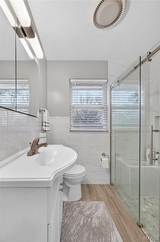 4632 Ringer Road, St Louis, MO 63129