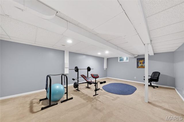 4632 Ringer Road, St Louis, MO 63129