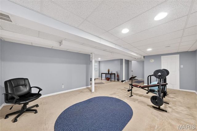 4632 Ringer Road, St Louis, MO 63129