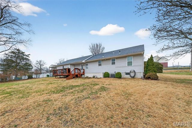 4632 Ringer Road, St Louis, MO 63129