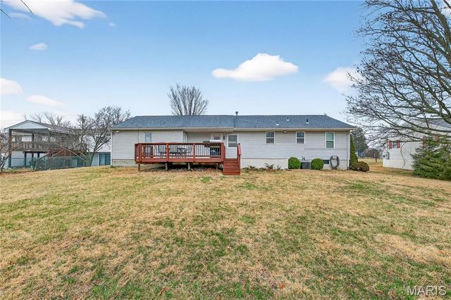 4632 Ringer Road, St Louis, MO 63129