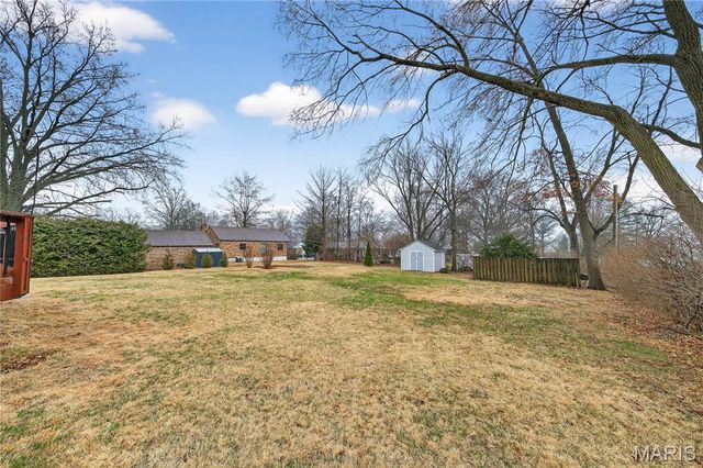 4632 Ringer Road, St Louis, MO 63129