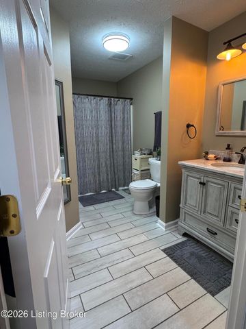 9903 Whitney Springs Way 201, Louisville, KY 40291