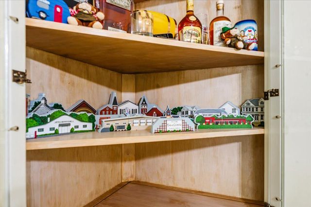 15 MILLS CT, Lovettsville, VA 20180
