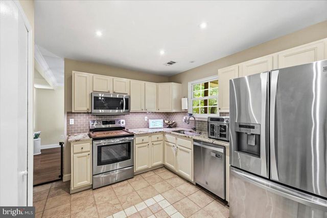 15 MILLS CT, Lovettsville, VA 20180