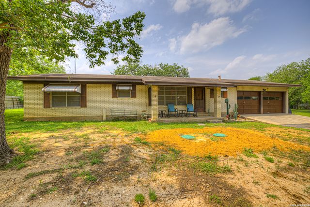 236 SHADY LN, Seguin, TX 78155