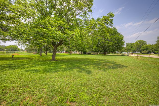 236 SHADY LN, Seguin, TX 78155