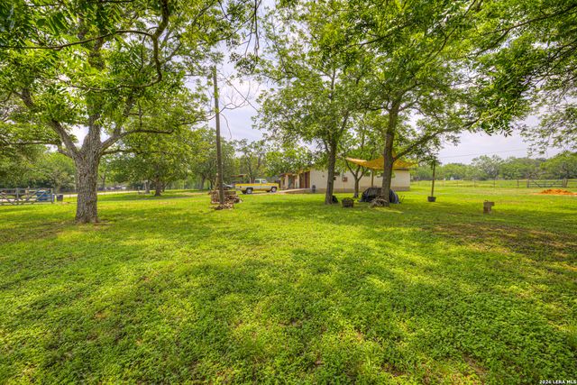 236 SHADY LN, Seguin, TX 78155