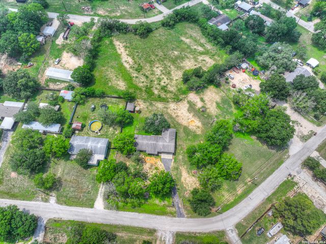 236 SHADY LN, Seguin, TX 78155