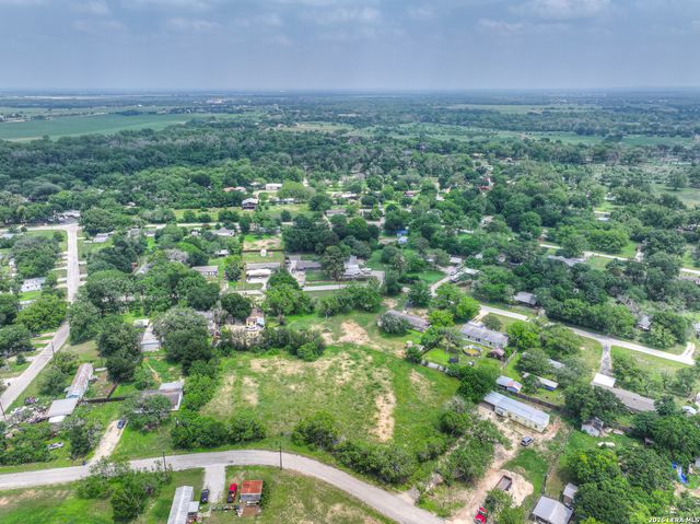 236 SHADY LN, Seguin, TX 78155