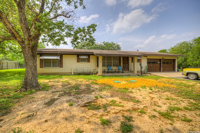 236 SHADY LN, Seguin, TX 78155
