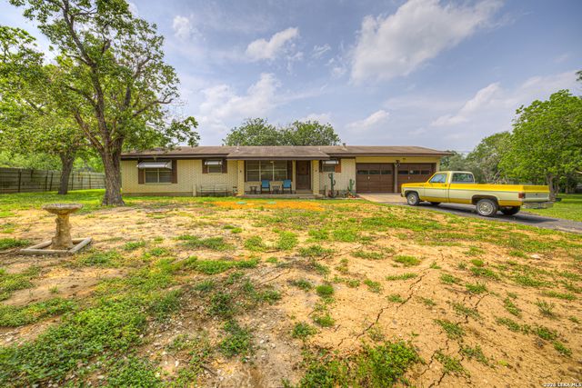 236 SHADY LN, Seguin, TX 78155