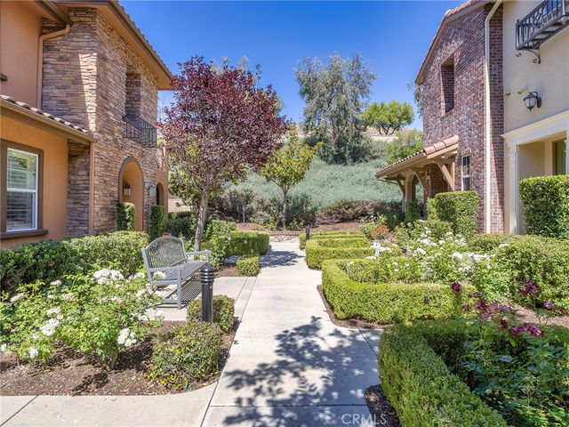 28457 Herrera Street, Valencia, CA 91354