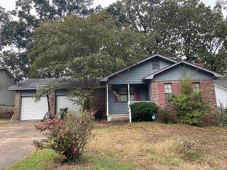 602 Timber Hill Dr, Little Rock, AR 72211